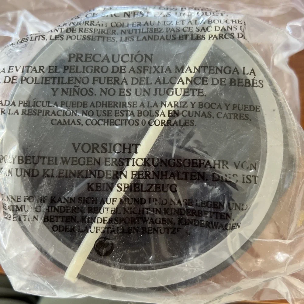 The Pampered Chef Veggie Wedger Fruit Vegetable Cutter Slicer #2417 New Sealed‎